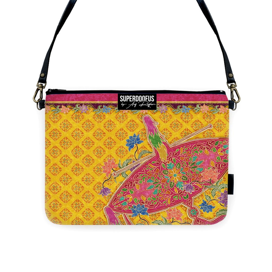 Wau Bulan Sling Bag